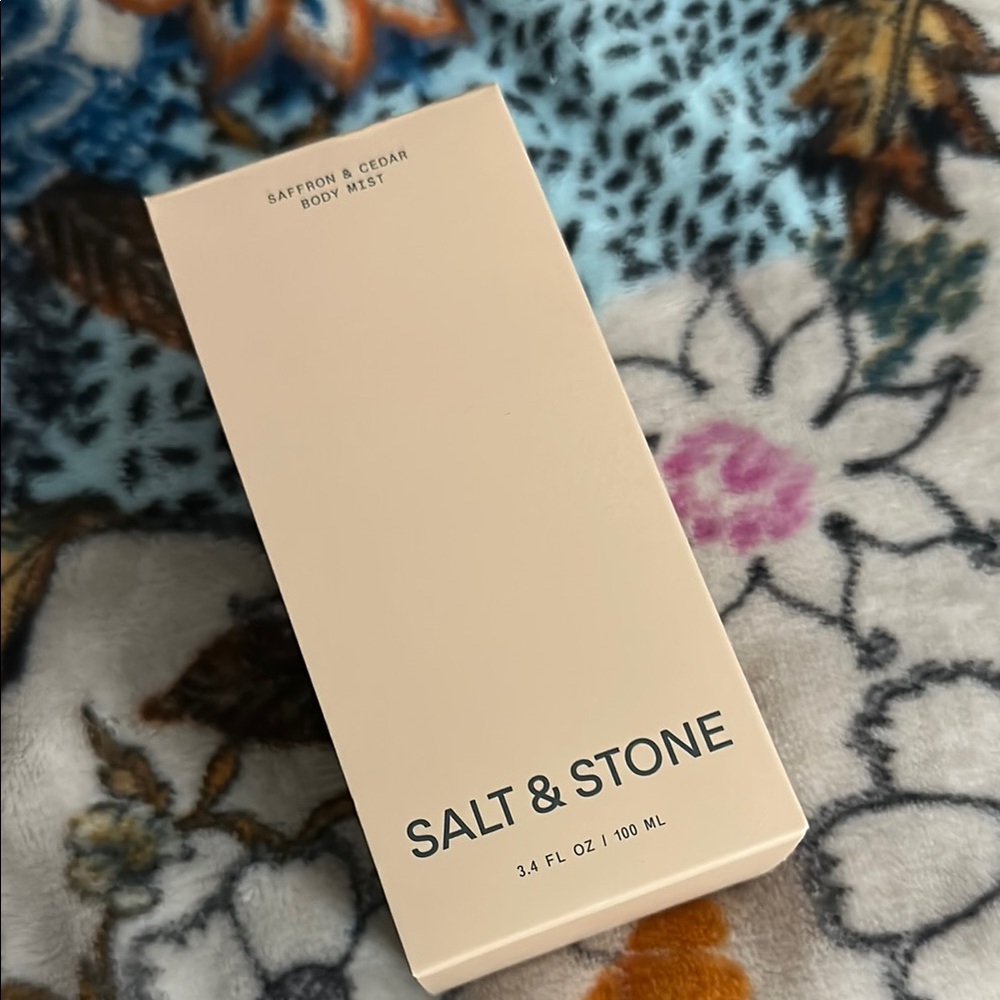 Salt & Stone Body Mist in Cream